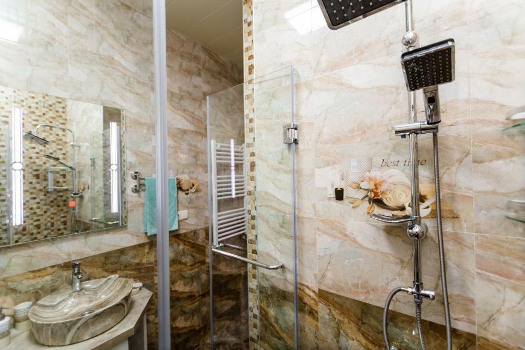 Apartmán "Stella Artois"- Tbilisi Exteriér fotografie
